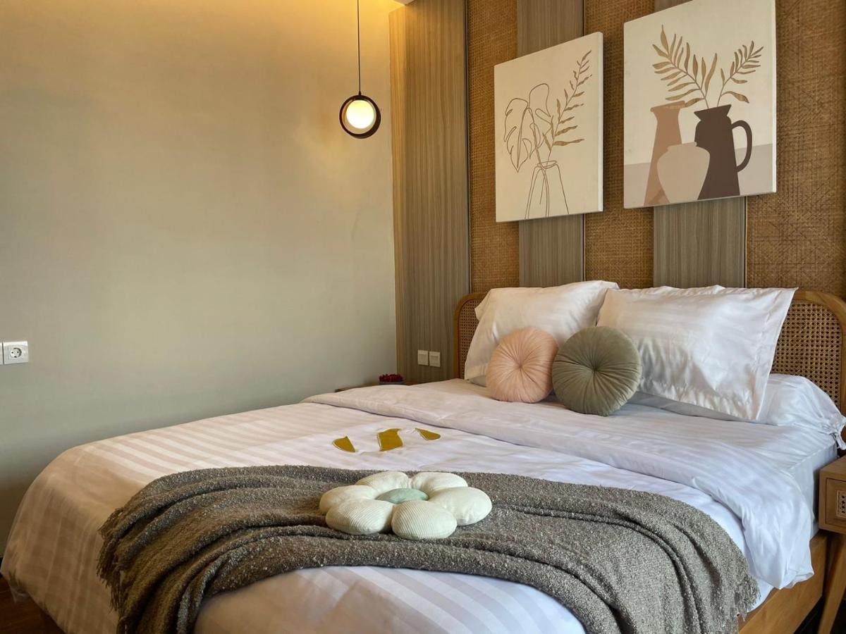 Stay.Vie Hotel สุราบายา ภายนอก รูปภาพ