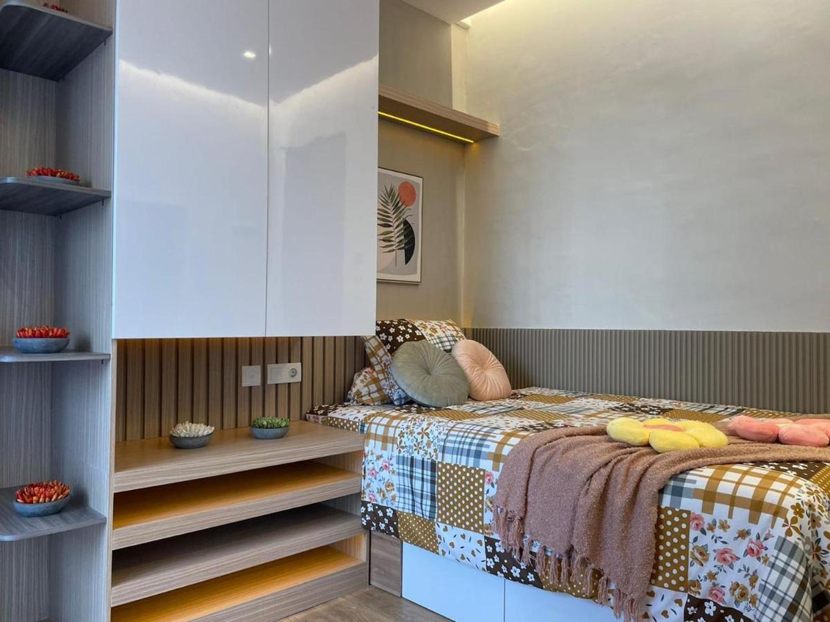 Stay.Vie Hotel สุราบายา ภายนอก รูปภาพ