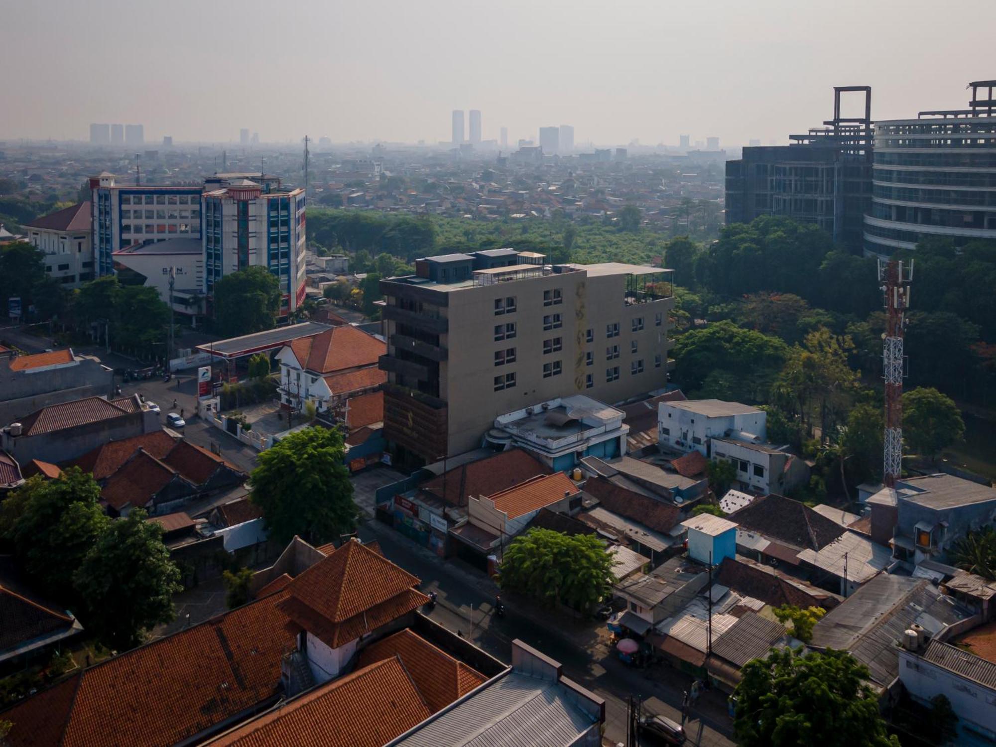 Stay.Vie Hotel สุราบายา ภายนอก รูปภาพ