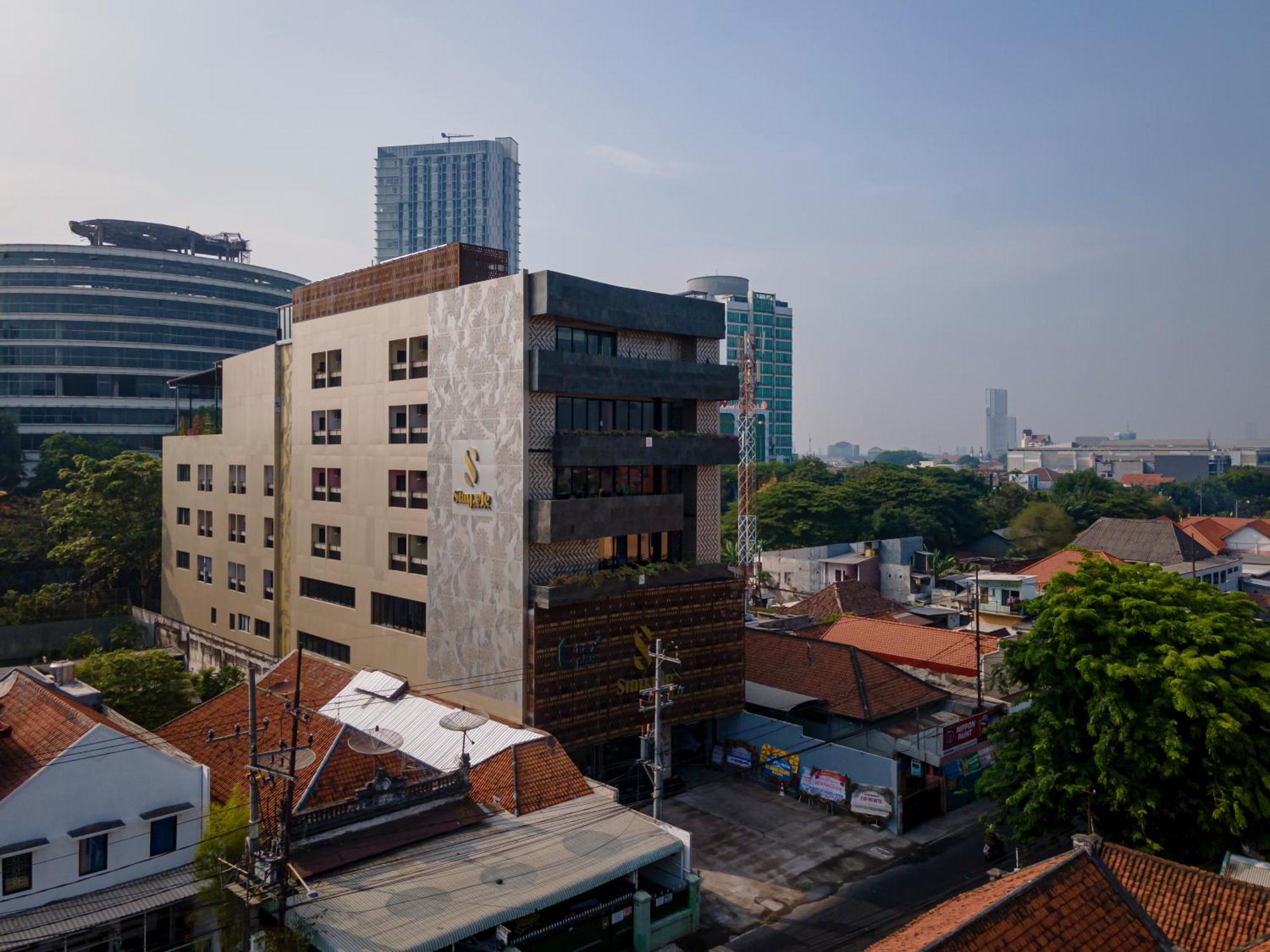 Stay.Vie Hotel สุราบายา ภายนอก รูปภาพ
