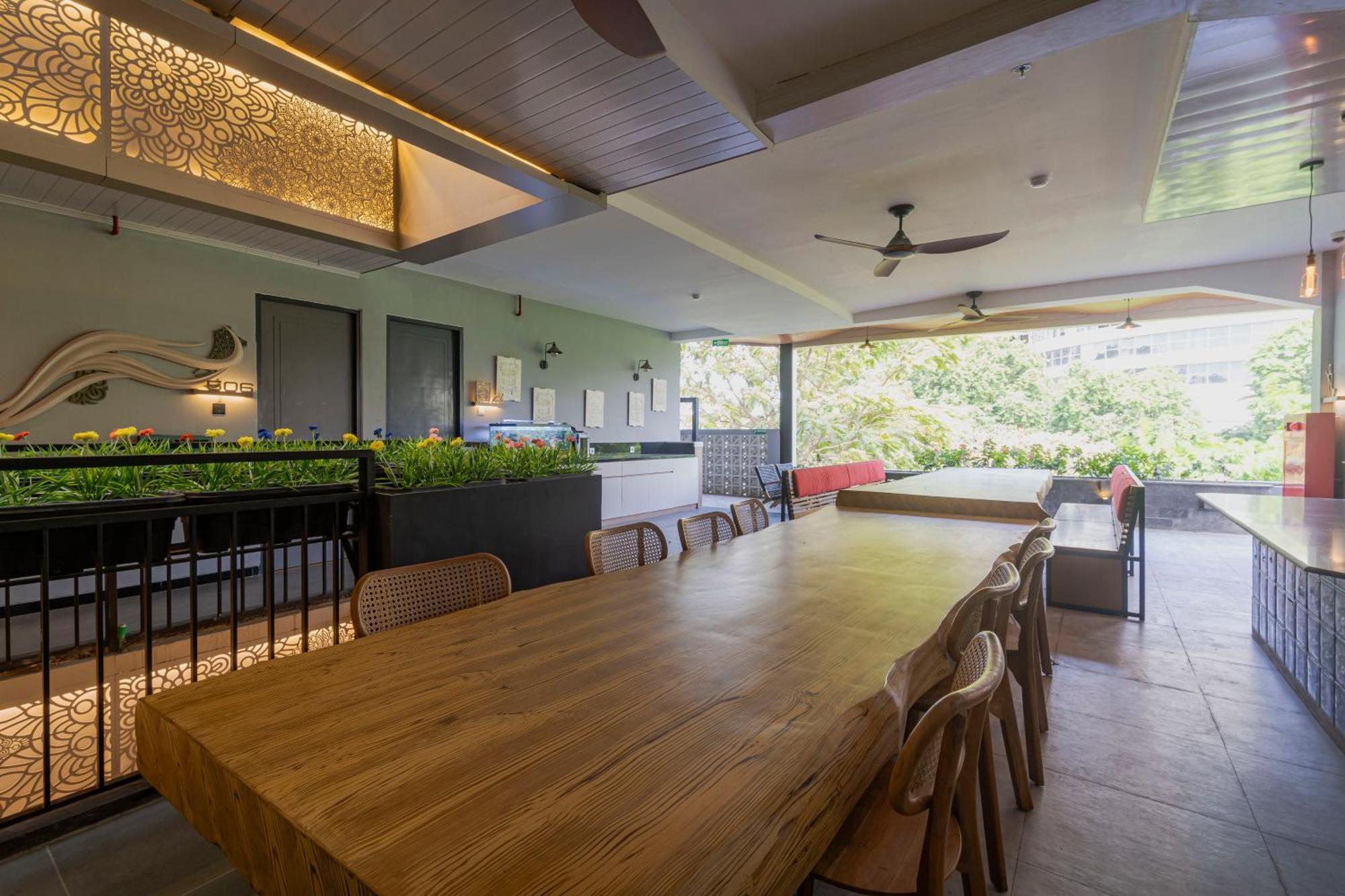 Stay.Vie Hotel สุราบายา ภายนอก รูปภาพ