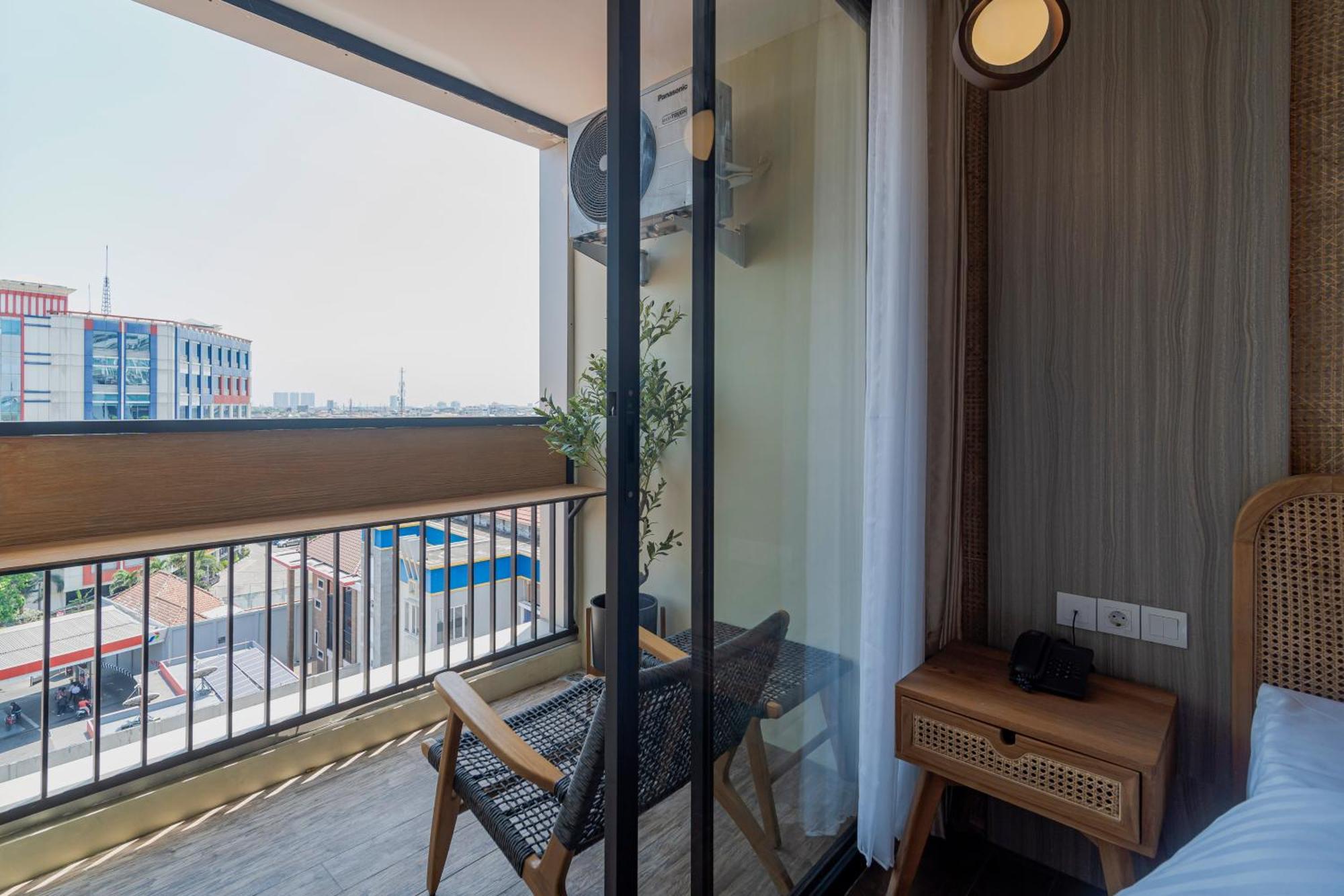 Stay.Vie Hotel สุราบายา ภายนอก รูปภาพ