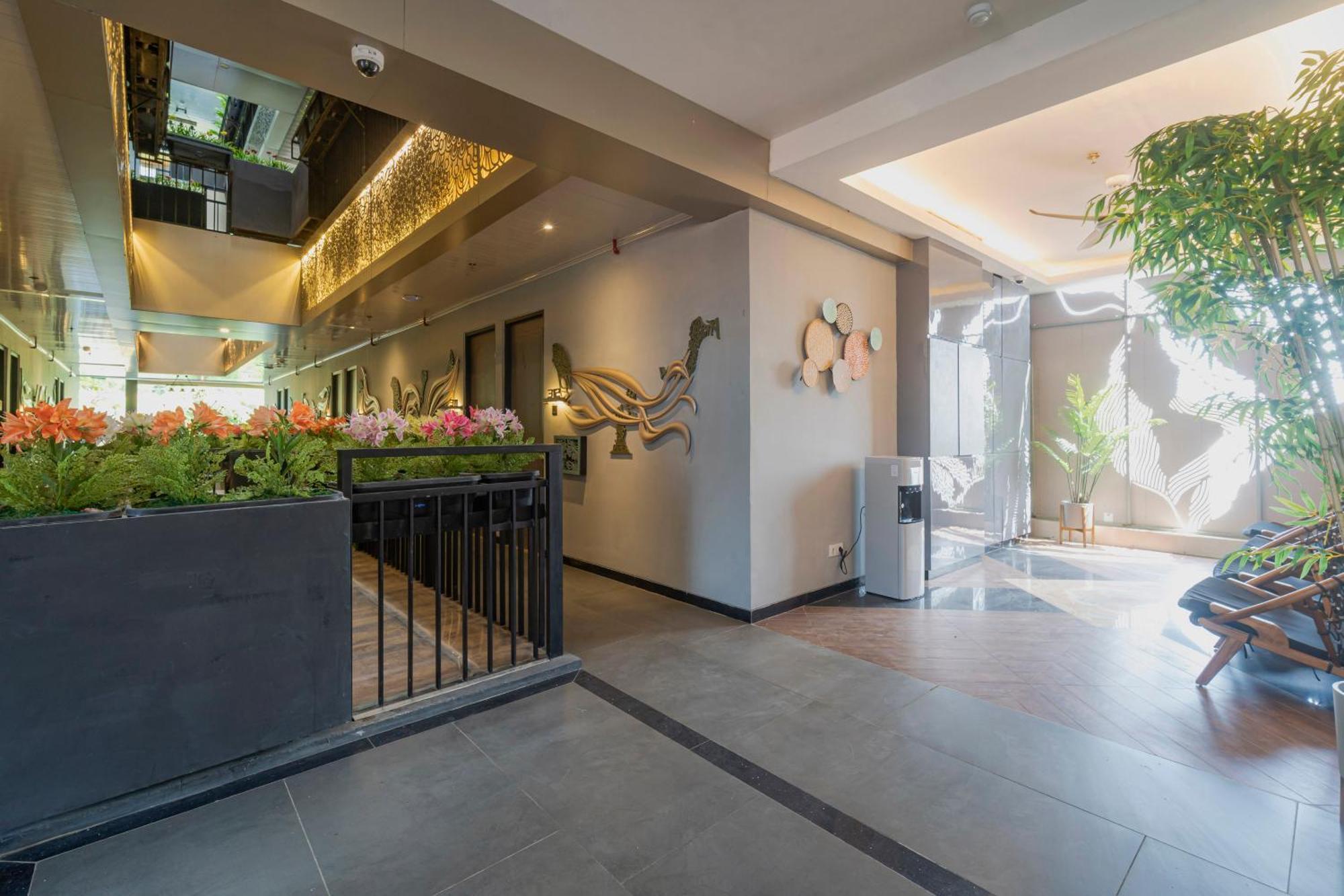 Stay.Vie Hotel สุราบายา ภายนอก รูปภาพ