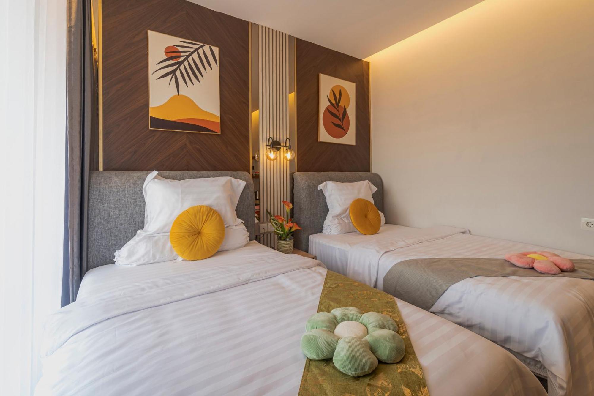 Stay.Vie Hotel สุราบายา ภายนอก รูปภาพ