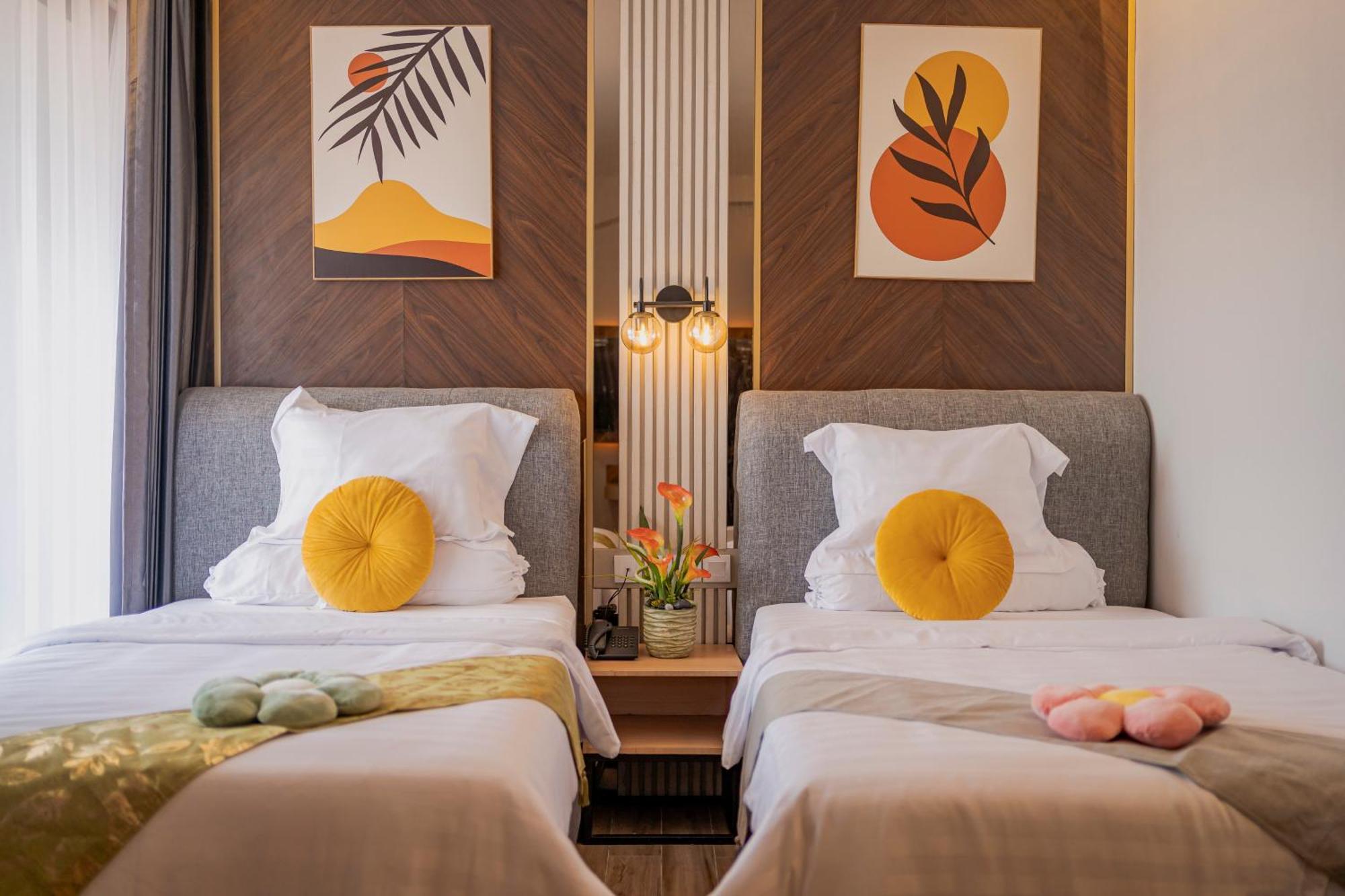 Stay.Vie Hotel สุราบายา ภายนอก รูปภาพ