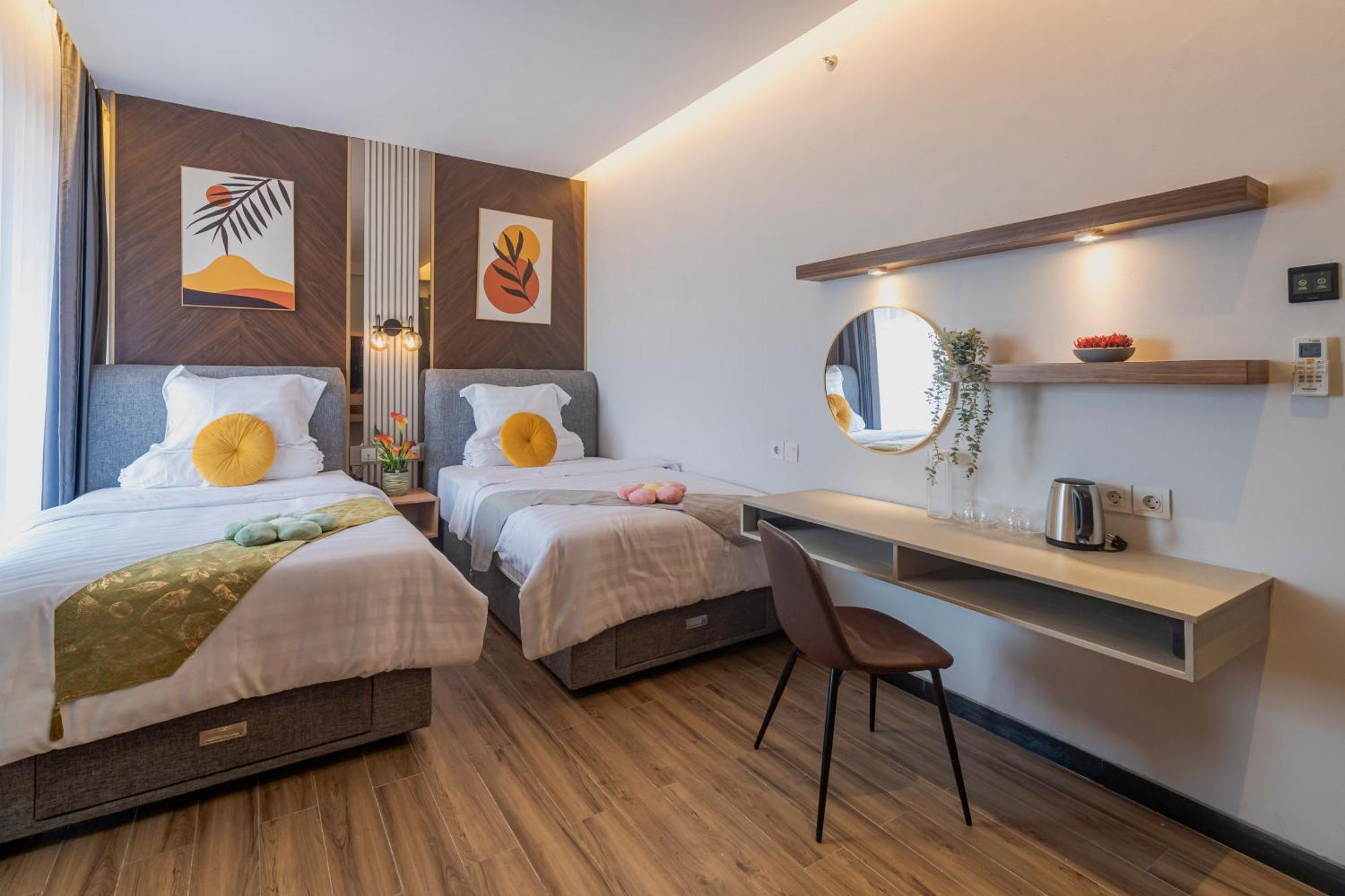Stay.Vie Hotel สุราบายา ภายนอก รูปภาพ